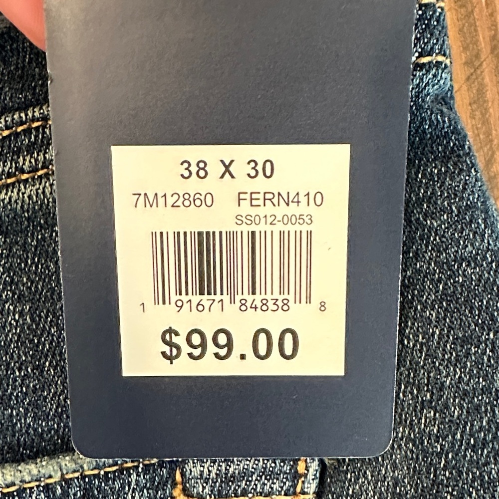 NWT Lucky Brand Men’s 363 Vintage Straight jeans, size 38 x 30.